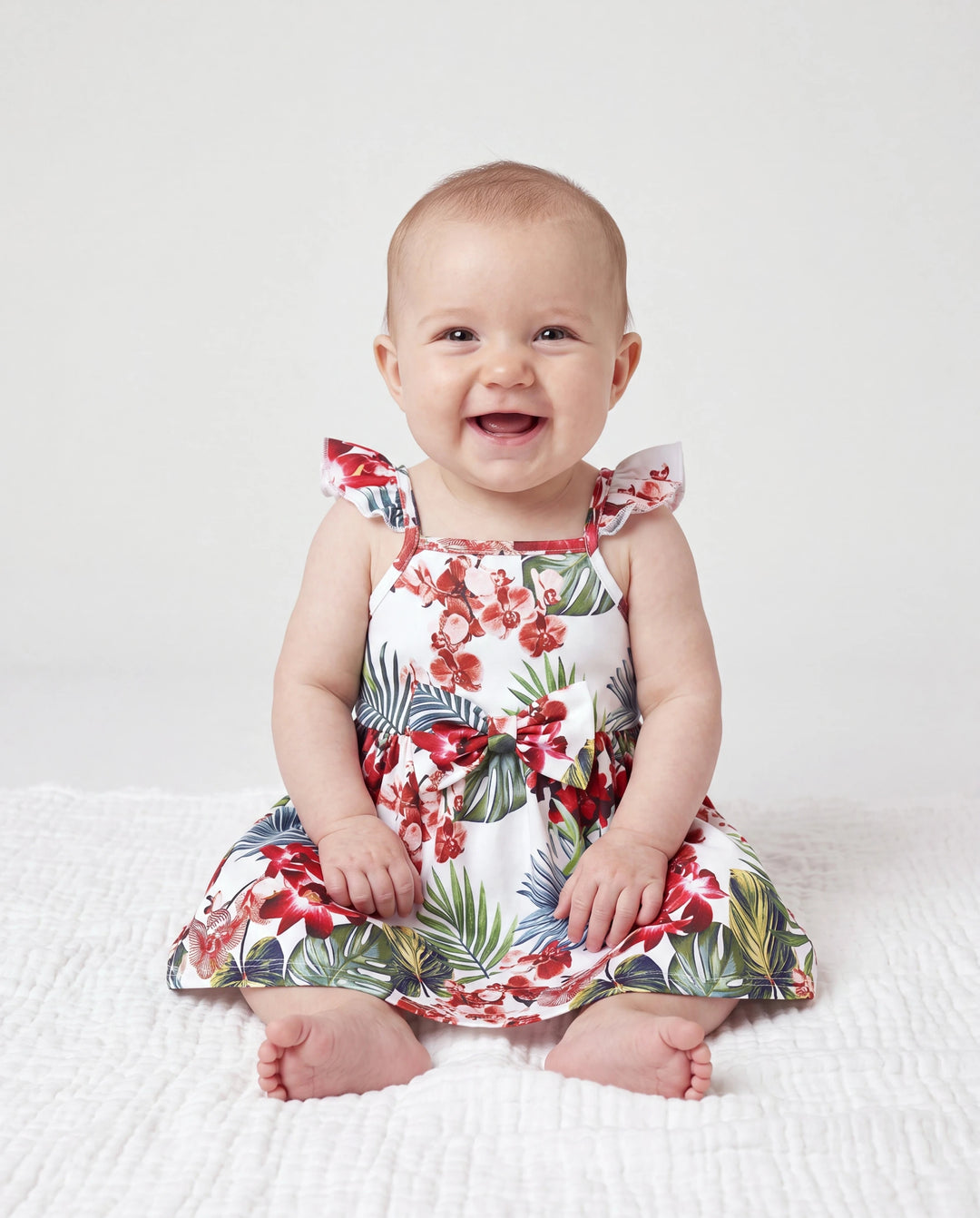 Mommy & me Floral Print Outfits Tropical Print Spaghetti Strap Body-con Dress for Mom & Daughter, Color-Blocked T-Shirts for Dad & Son Perfect for Summer Vacations & Family Photos Red