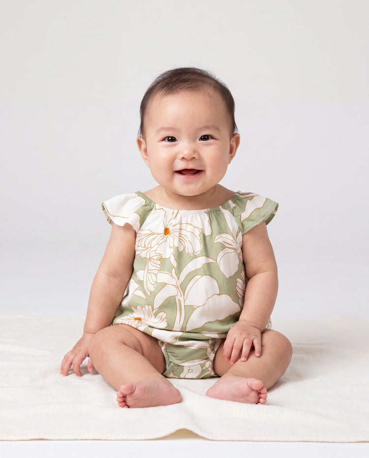 Mommy & me Outfits Tropical Floral Print Strap Dress or Short-sleeve Colorblock Shirts Set Pale Green