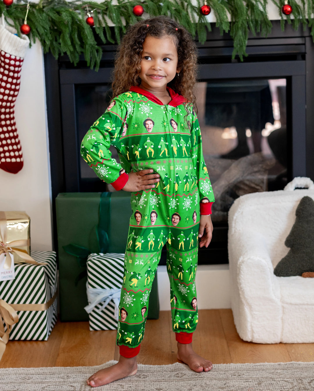 Mono familiar navideño a juego con capucha y estampado Fair Isle de ELF, color verde