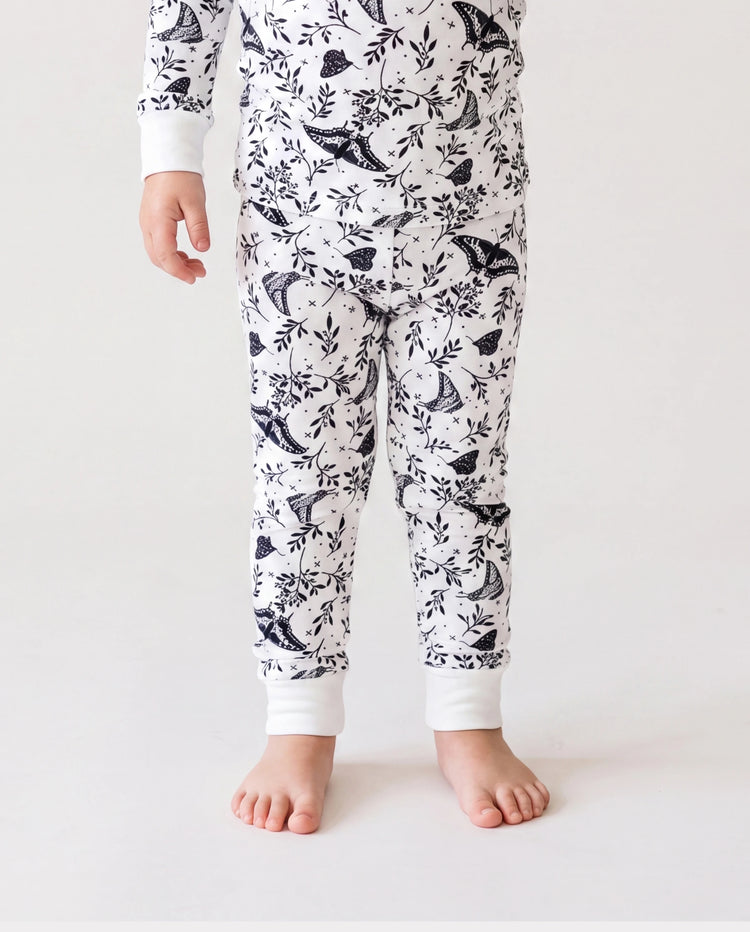 Christmas / Halloween Pajama 2-piece Bamboo Pajamas Set With Childlike Print for Baby / Toddler( Snug-Fitting) White