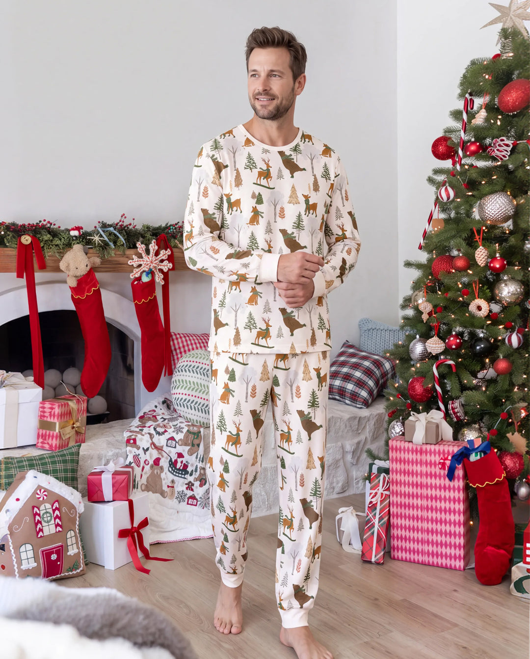Pijamas navideños a juego para toda la familia, estampado de bosque, beige
