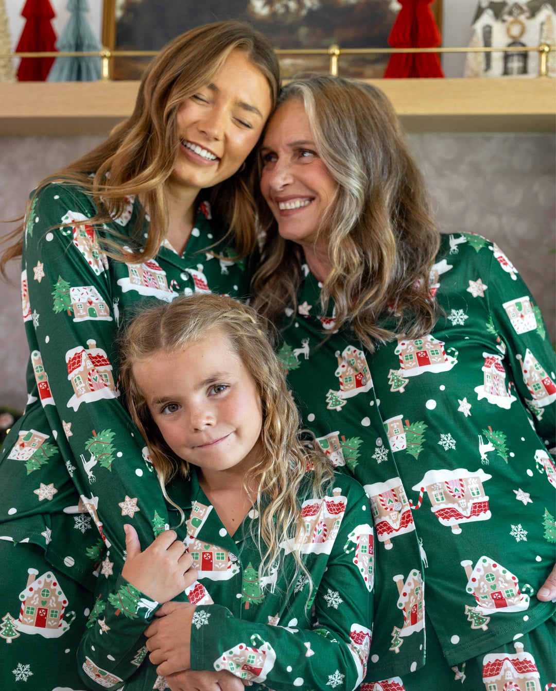 Weihnachts-Pyjamas im Partnerlook für die ganze Familie, Lebkuchenhaus-Print, Grün