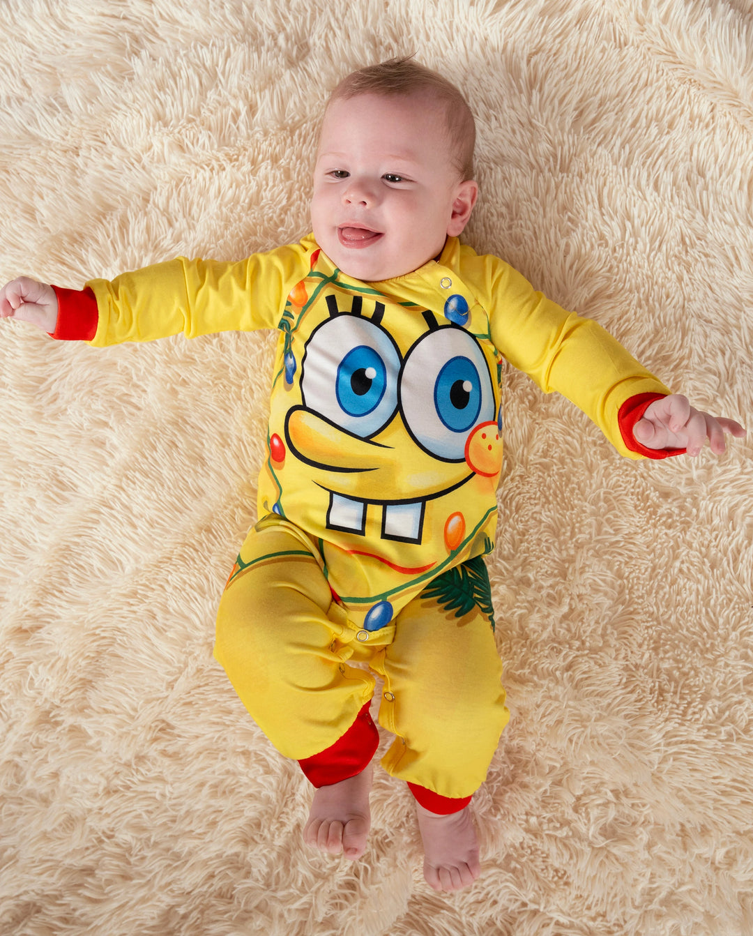 SpongeBob Schwammkopf Familienpassende Weihnachts-Pyjamas mit Weihnachtssocken