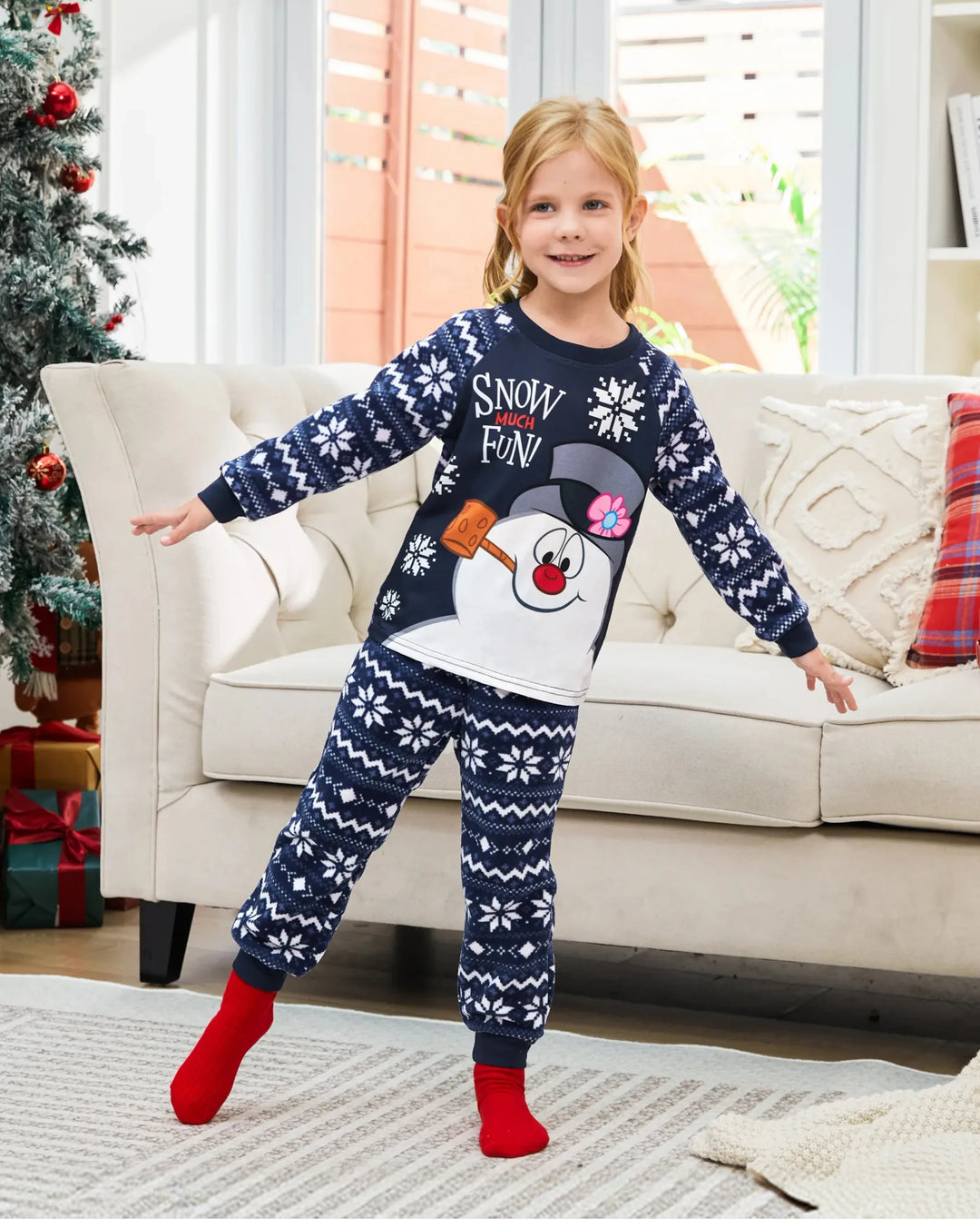 Frosty der Schneemann Weihnachtsfleece mit Schneeflocken-Druck Schlafanzug-Sets mit Weihnachtssocken