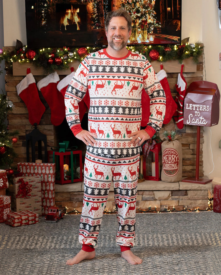 Family Christmas Pajamas All Over Reindeer Print Long-sleeve with Christmas Socks (SGS Certied Safety) Red+White