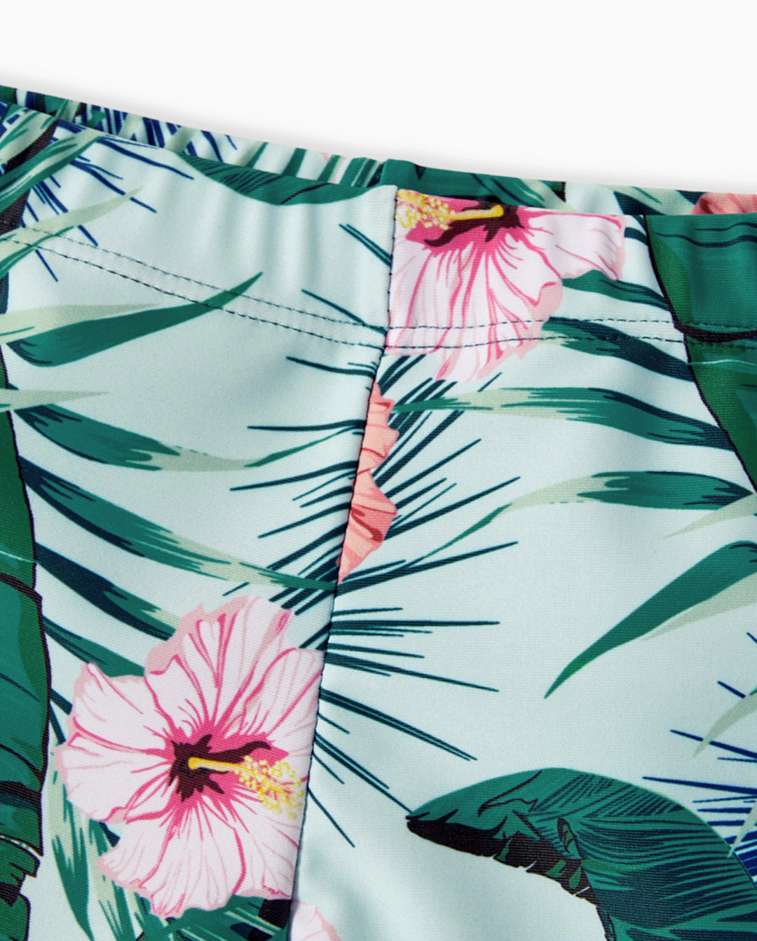 Bañador de una pieza o bañador corto para niño pequeño con estampado de plantas y volantes en verde
