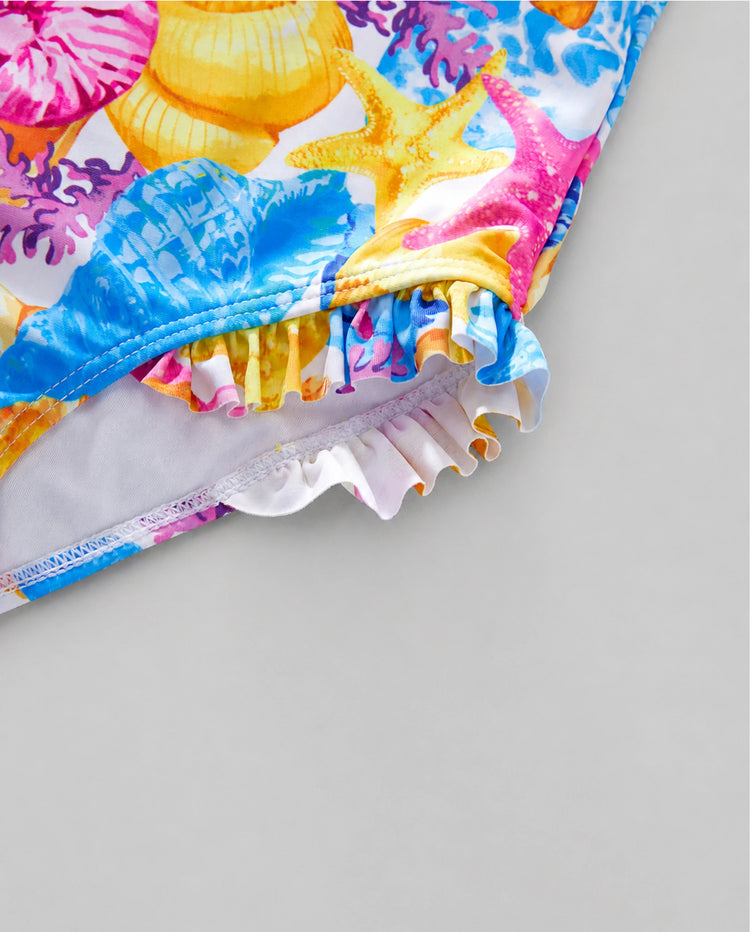 Conjunto de bañador de una pieza fruncido y pantalones cortos con estampado de conchas y estrellas de mar para niña pequeña Multicolor