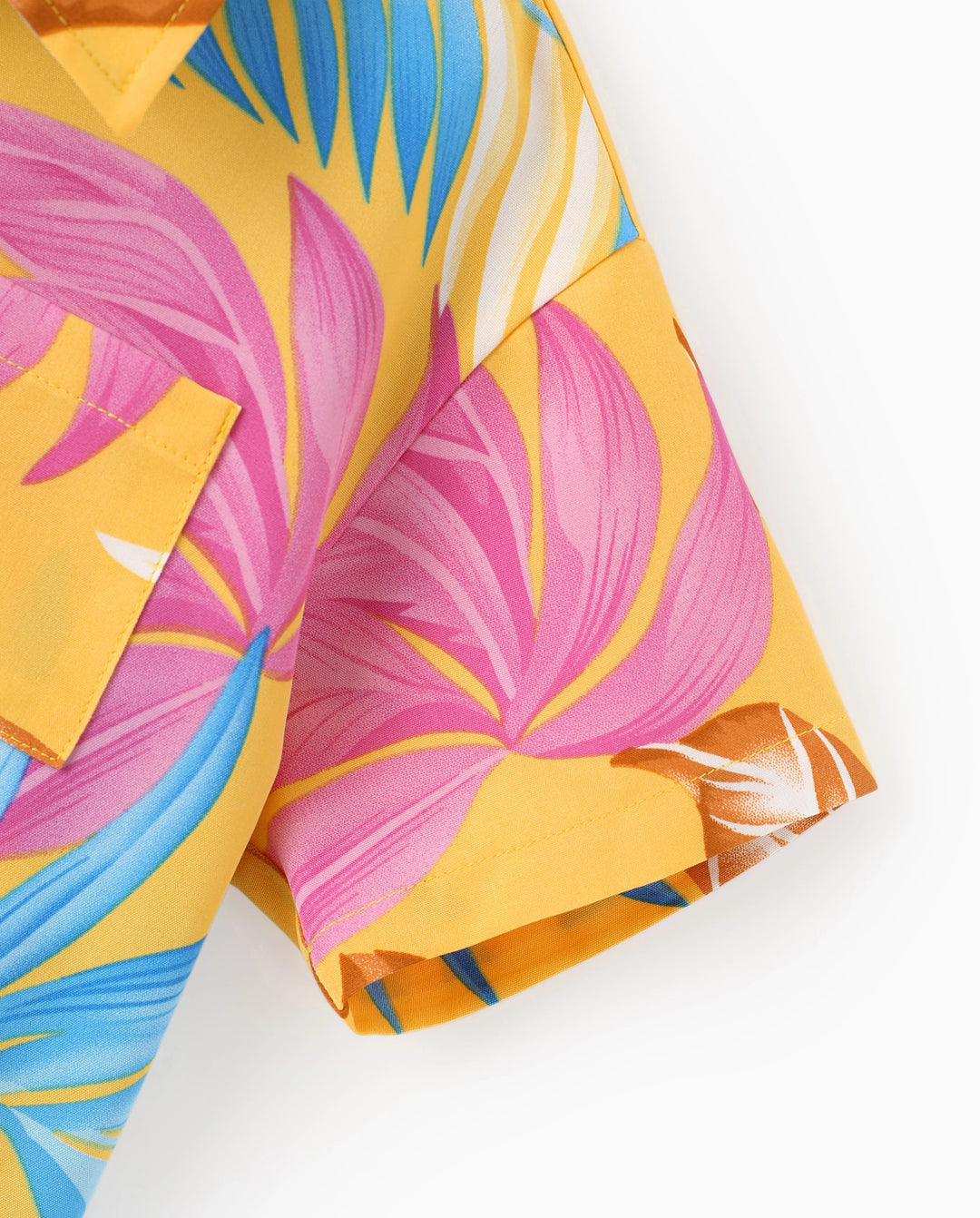 Ensemble assorti famille Papa et Moi : Ensemble jaune chemise à manches courtes ou robe à bretelles à imprimé feuilles tropicales Jaune