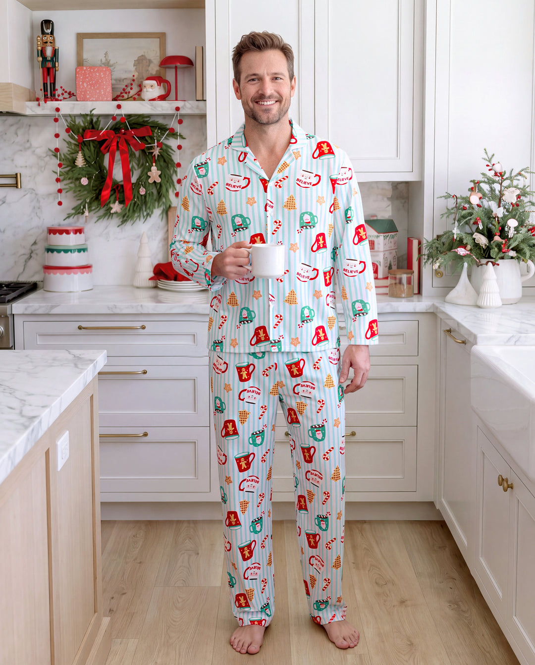 Weihnachts-Pyjamas im Partnerlook für die ganze Familie, Tassen-Print, Grün
