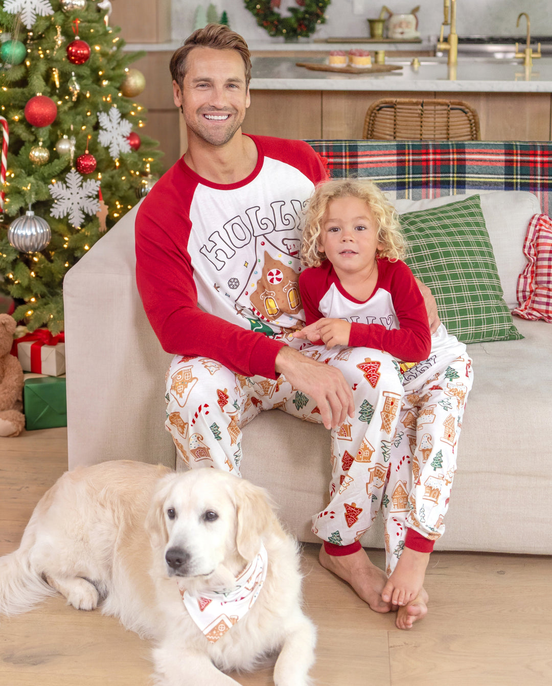 Weihnachts-Pyjamas im Familien-Partnerlook, Lebkuchenhaus- und Weihnachtsbaum-Print, Rot