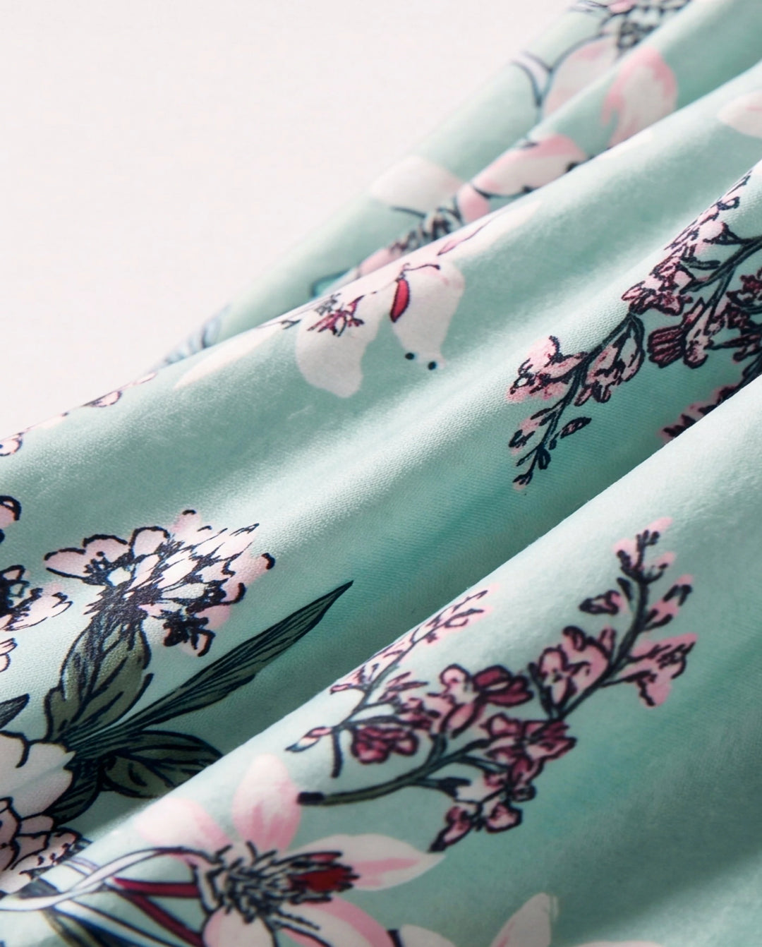 Conjuntos Mamá y Yo Camisa Polo a Rayas Verde o Vestido con Cinturón y Estampado Floral Verde Claro