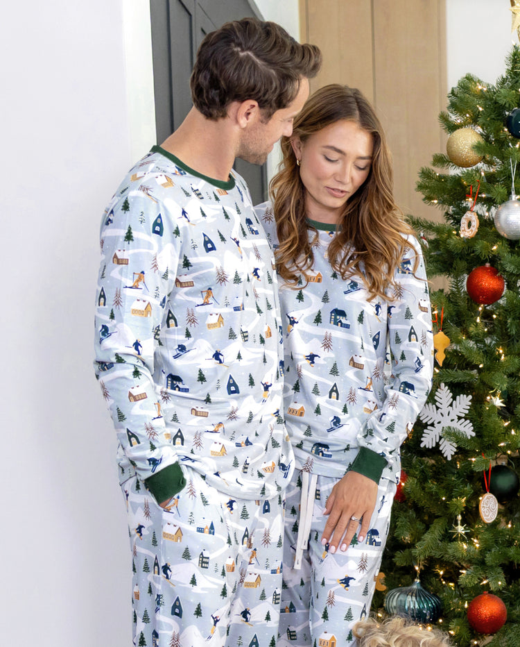 Pijamas navideños a juego para toda la familia, estampado de pueblo navideño, verde, pijamas navideños