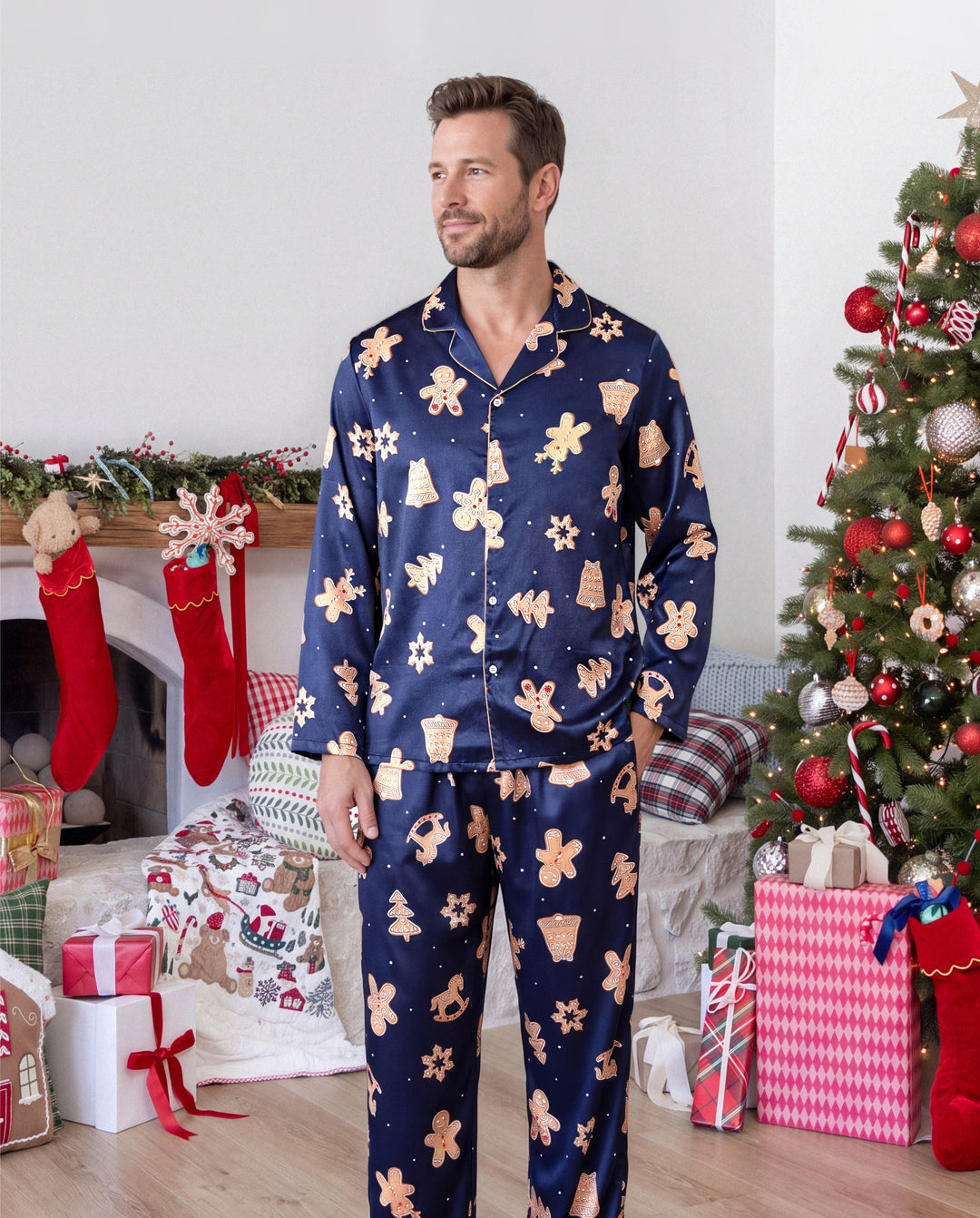 Pyjamas de Noël assortis pour toute la famille, motif bonhommes en pain d’épices, satin bleu marine