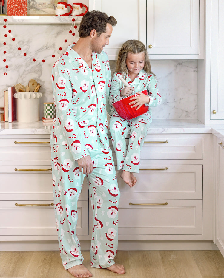 Weihnachts-Pyjamas im Familien-Partnerlook, Weihnachtsmann-Print, mit Kragen, Grün