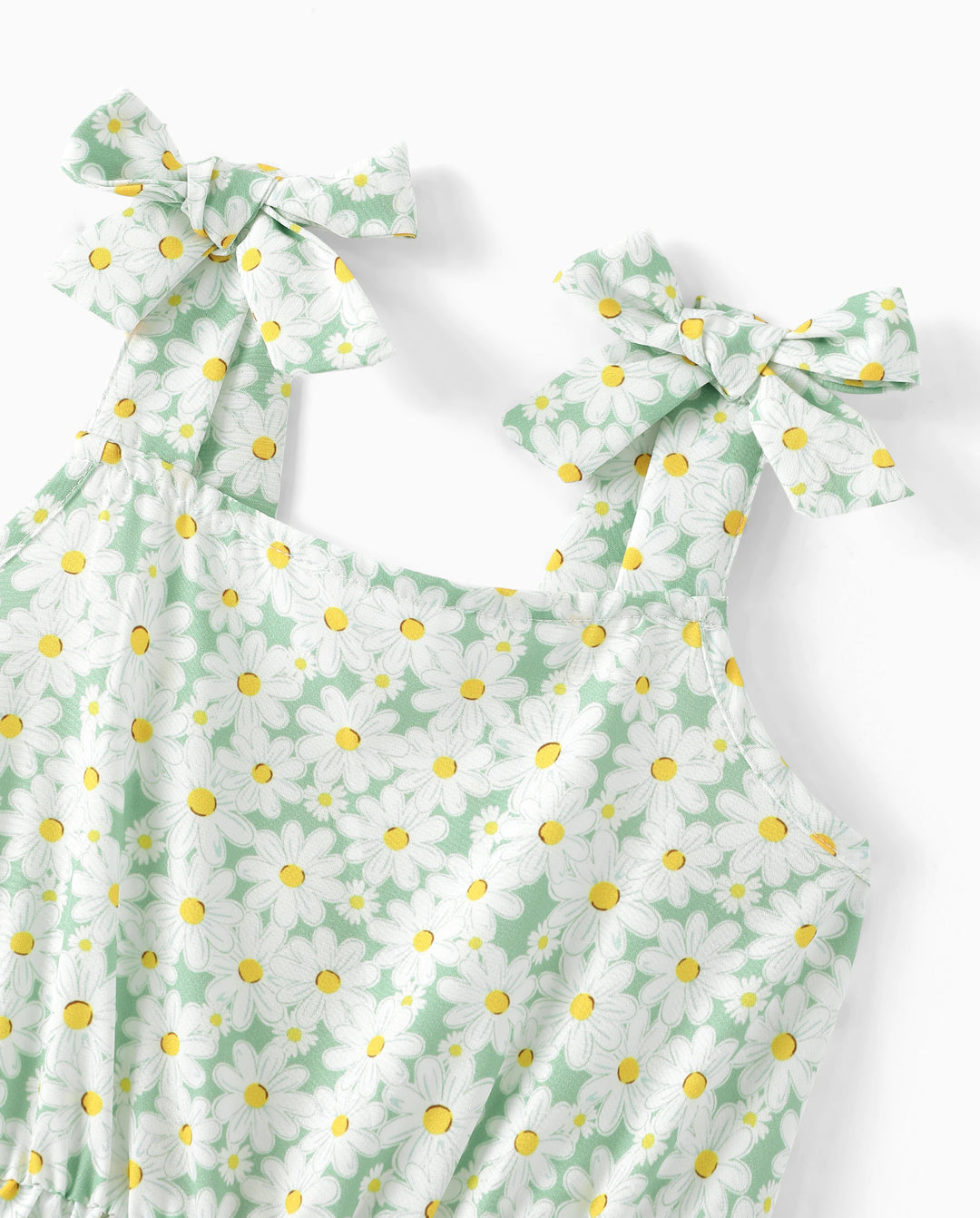 Mommy and Me Floral Dress with Flutter Sleeves Light Green Daisy Print Pale Green