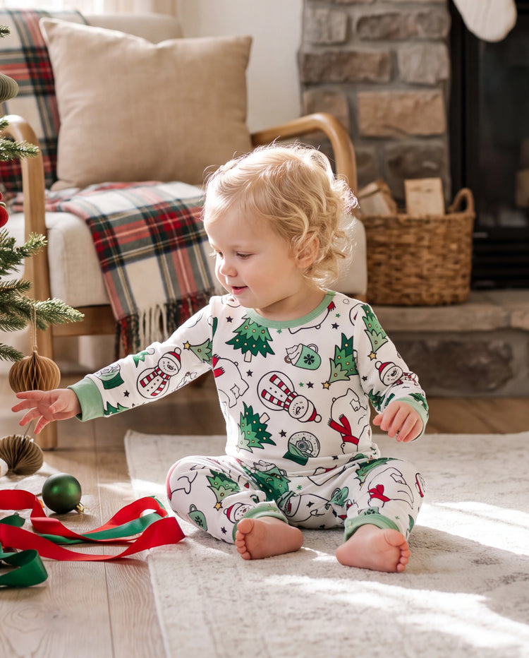 Pijama familiar navideño de manga larga con estampado de camisetas verdes alegres y pantalones con calcetines navideños (mediano, verde primavera)