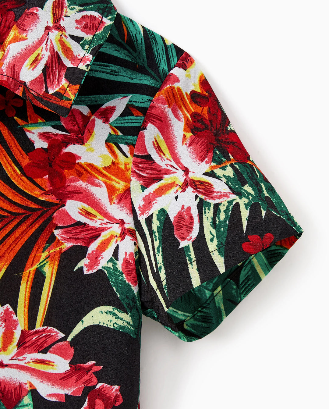 Conjuntos familiares a juego para papá y yo Vestidos halter con estampado floral de plantas por completo y conjuntos de camisas de manga corta Negro