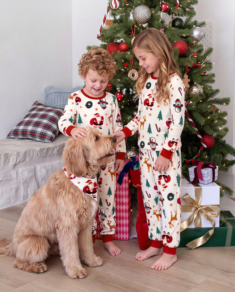 Pyjamas de Noël assortis pour toute la famille en polaire, imprimé de rennes et de sapins de Noël