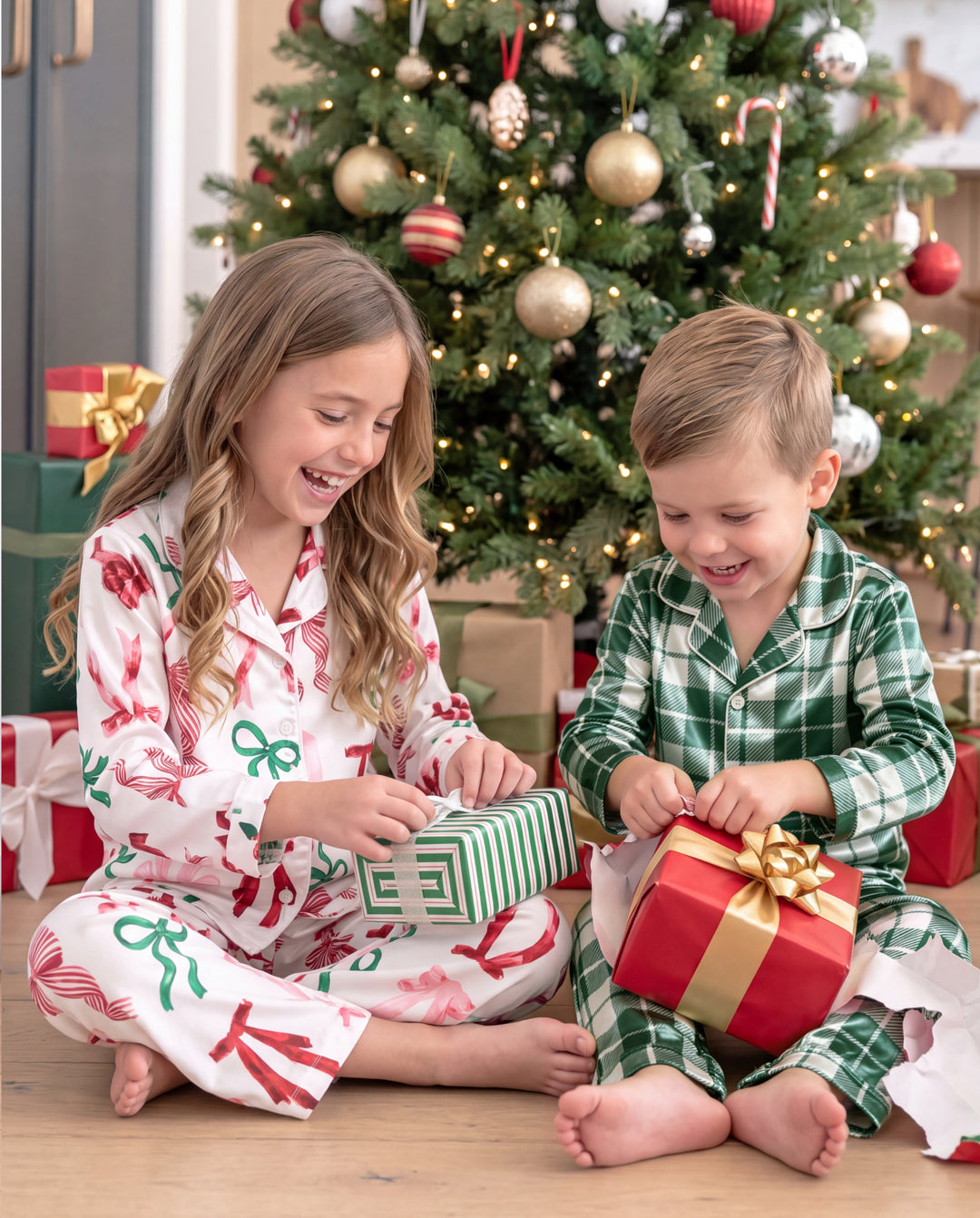 Pyjamas de Noël assortis pour toute la famille, imprimé nœuds et carreaux, satin multicolore