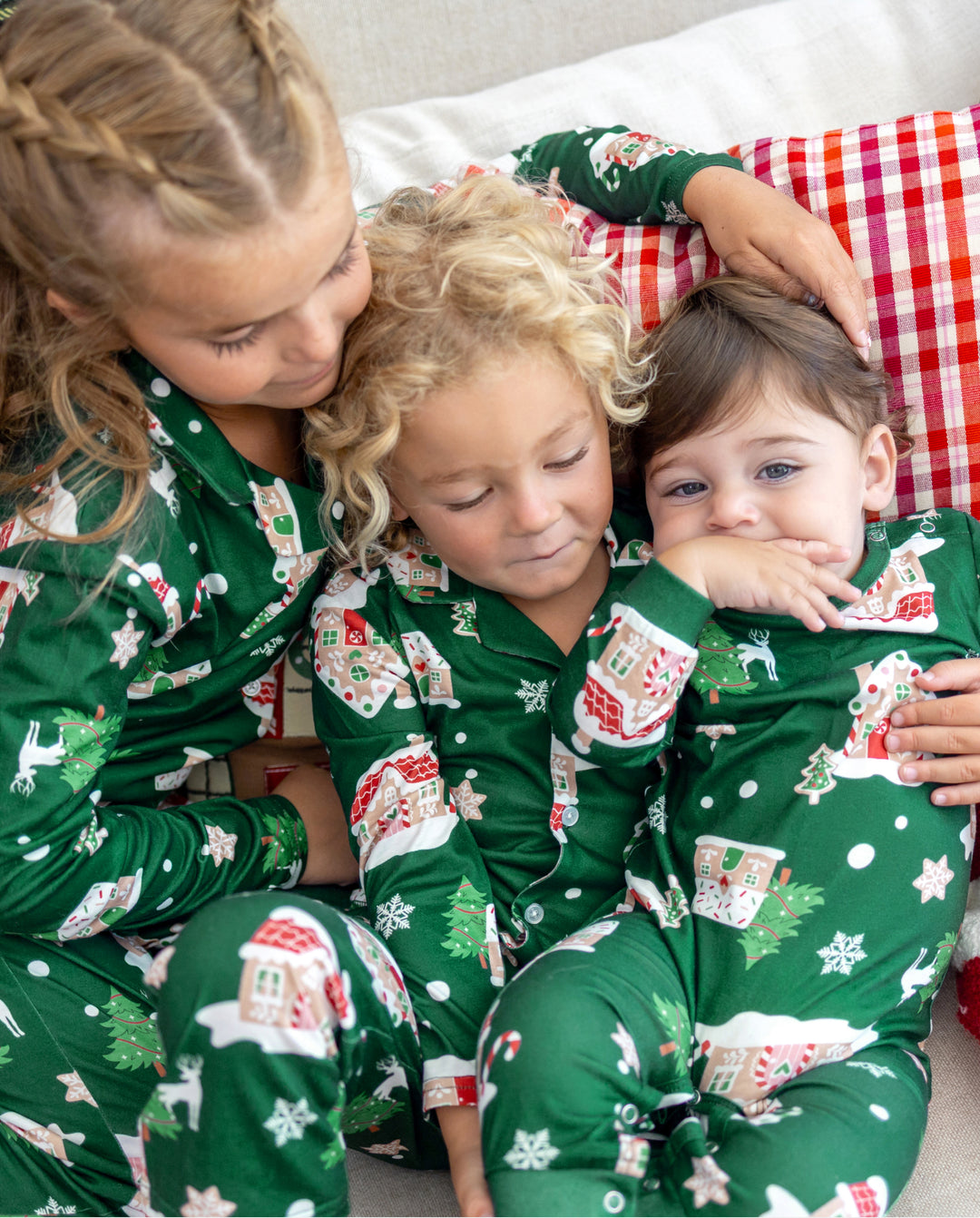 Weihnachts-Pyjamas im Partnerlook für die ganze Familie, Lebkuchenhaus-Print, Grün