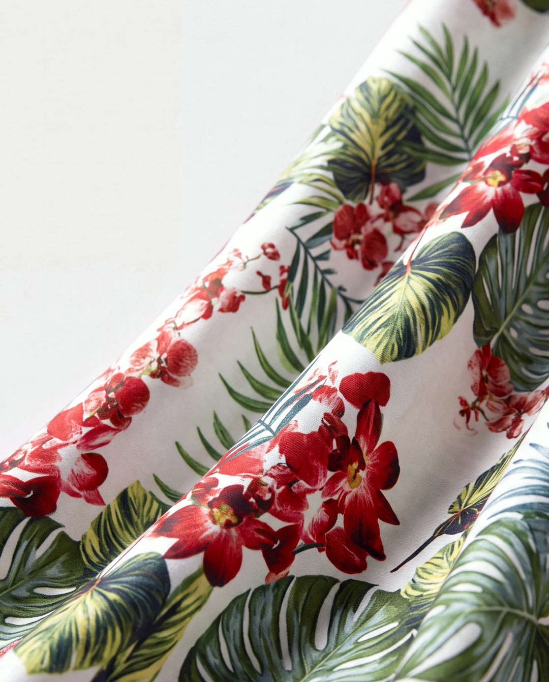 Mommy & me Floral Print Outfits Tropical Print Spaghetti Strap Body-con Dress for Mom & Daughter, Color-Blocked T-Shirts for Dad & Son Perfect for Summer Vacations & Family Photos Red