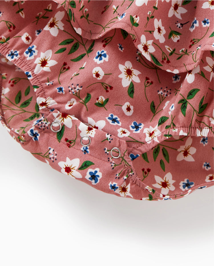 Conjunto de Camiseta de Algodón y Vestido para Mamá y Yo Camiseta Negra con Estampado Daddy / Mini para Papá y Niño, Vestido con Estampado Floral para Mamá, Niña y Bebé, Perfecto para Salidas Familiares de Verano Negro
