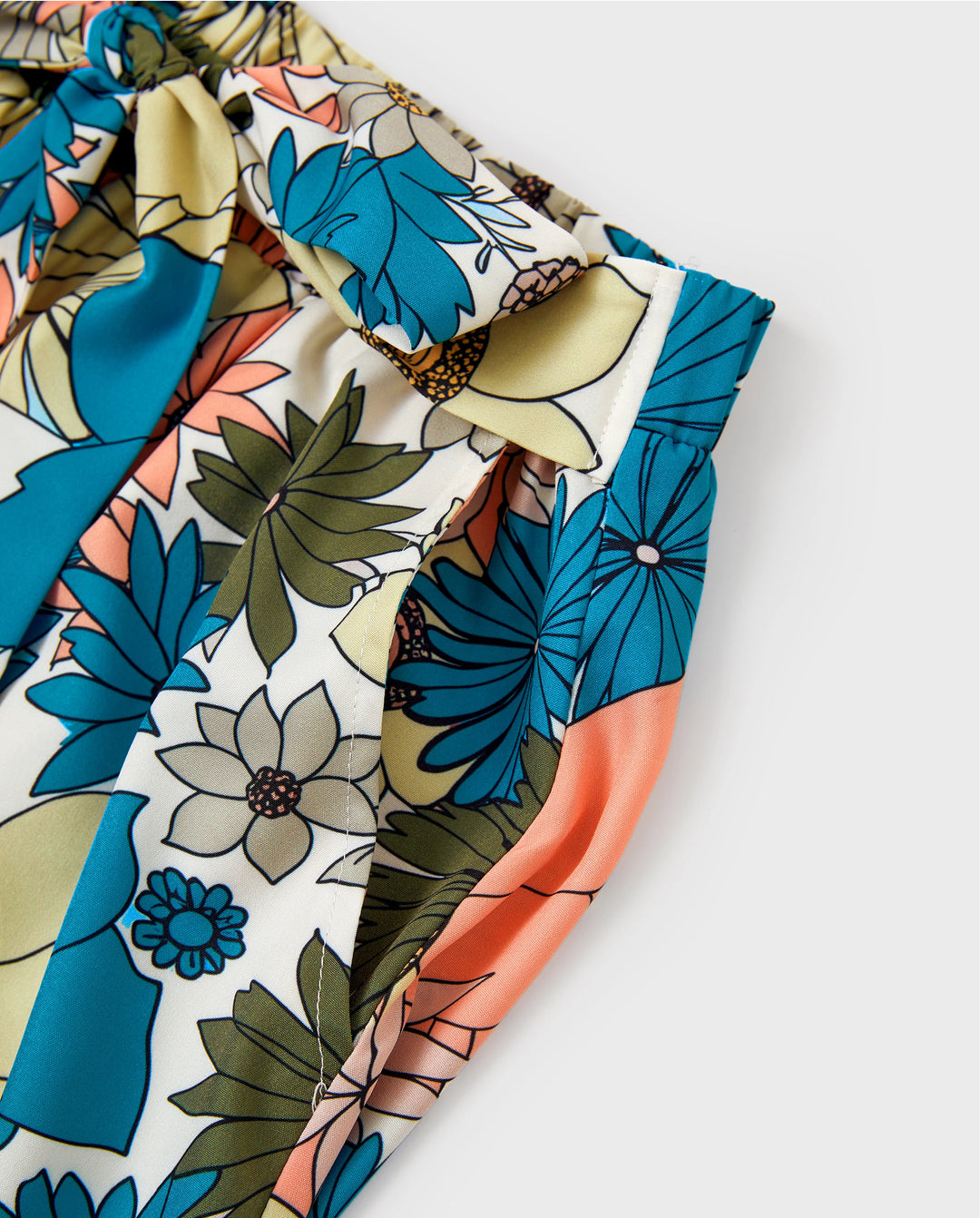 Mommy & me Set Sun Flower Print Short-sleeve Collar Shirt or White Camisole Top and Flower Wide-leg Pants Set for Summer Vacation Multi-color