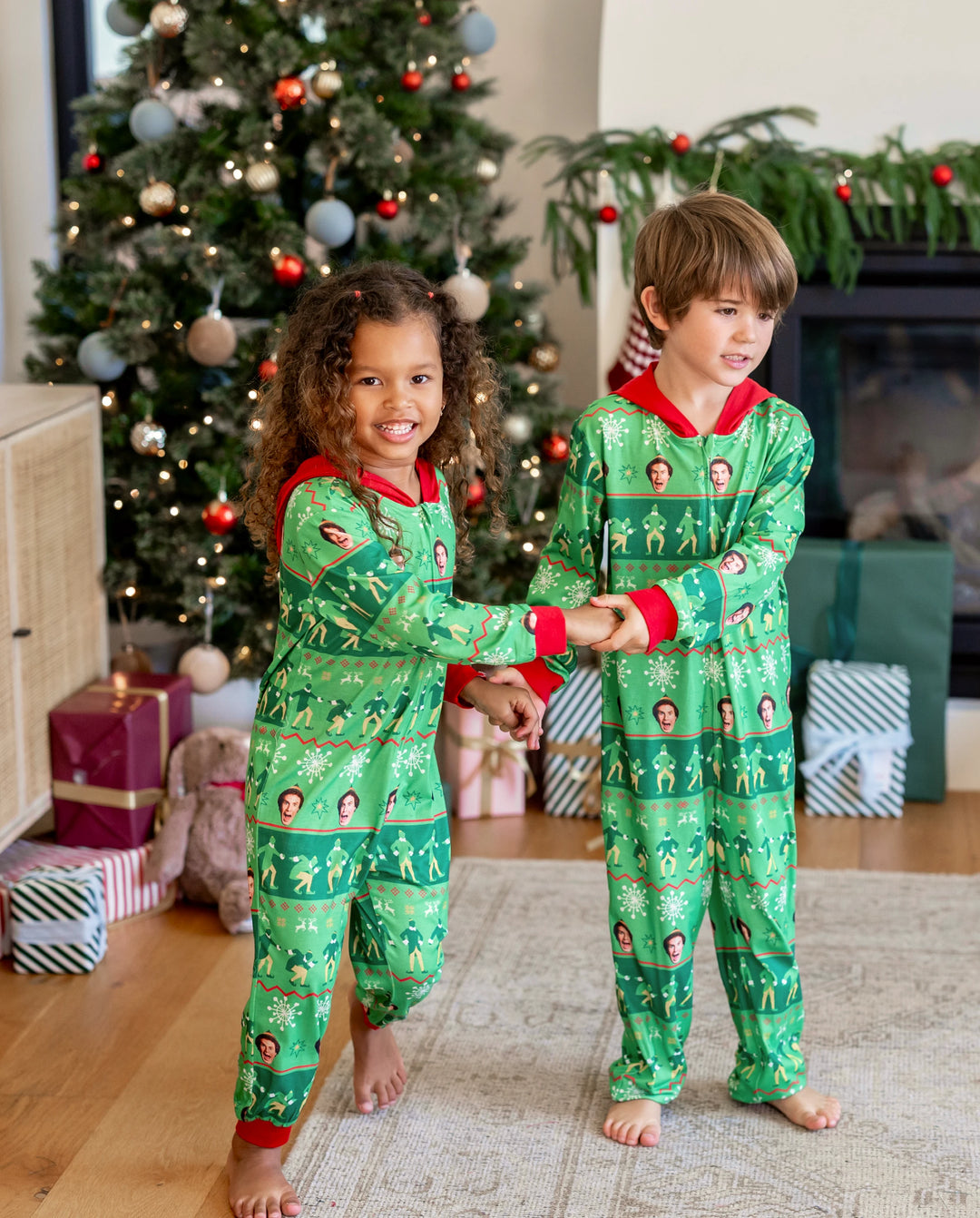 Mono familiar navideño a juego con capucha y estampado Fair Isle de ELF, color verde