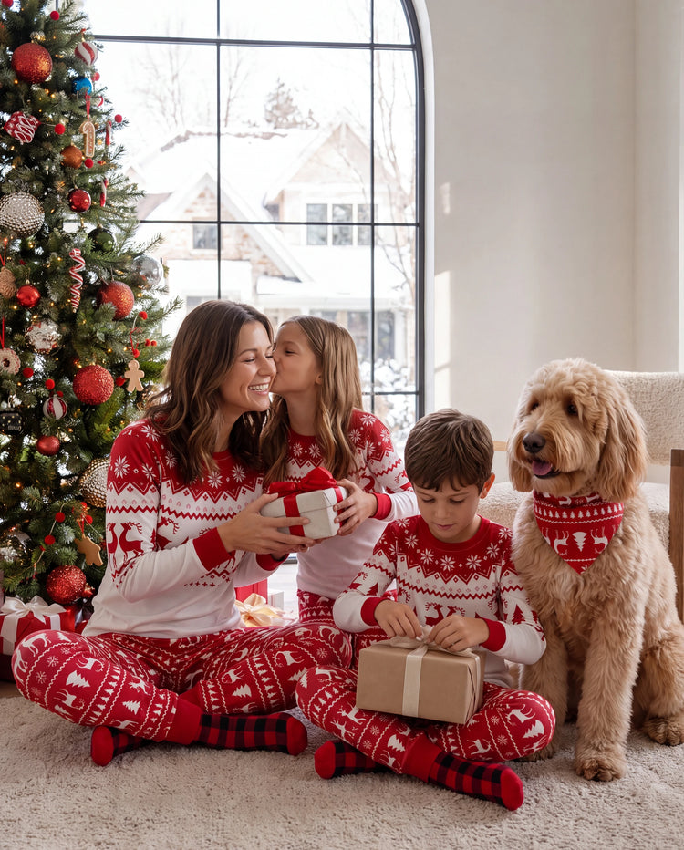 Christmas Reindeer and Snowflake Print Family Matching Pajamas Sets with Christmas Socks Red