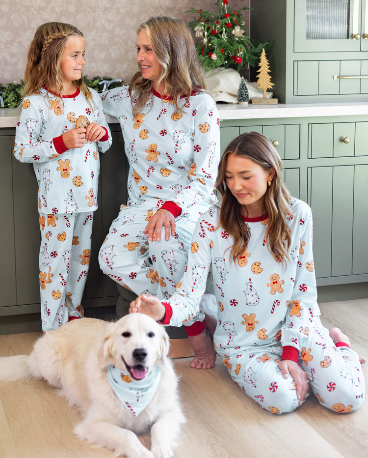 Pijamas navideños a juego para toda la familia, estampado de galleta de jengibre y leche, azul