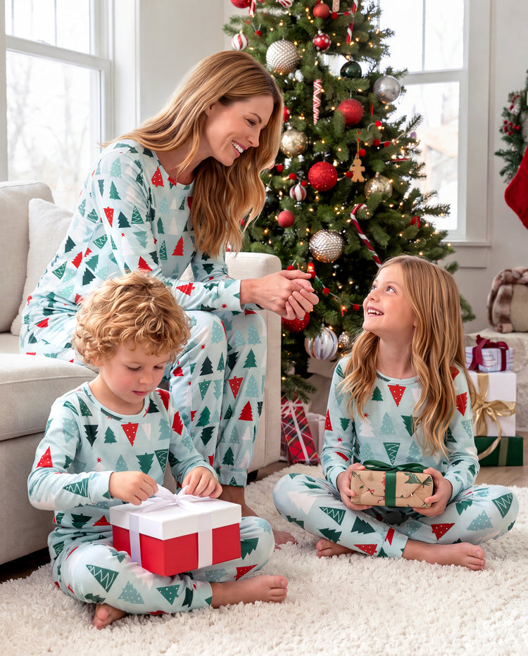 Pyjamas assortis pour toute la famille de Noël, motif sapin de Noël bleu