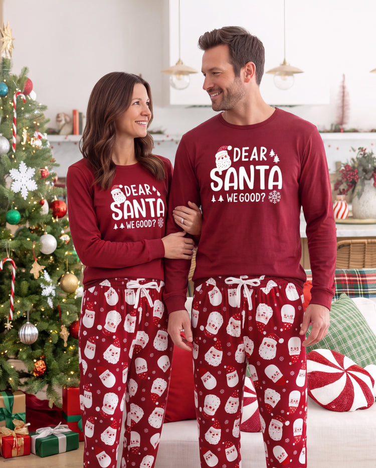 Rote Weihnachts-Schlafanzüge im Partnerlook für die ganze Familie mit „Lieber Weihnachtsmann“-Aufdruck