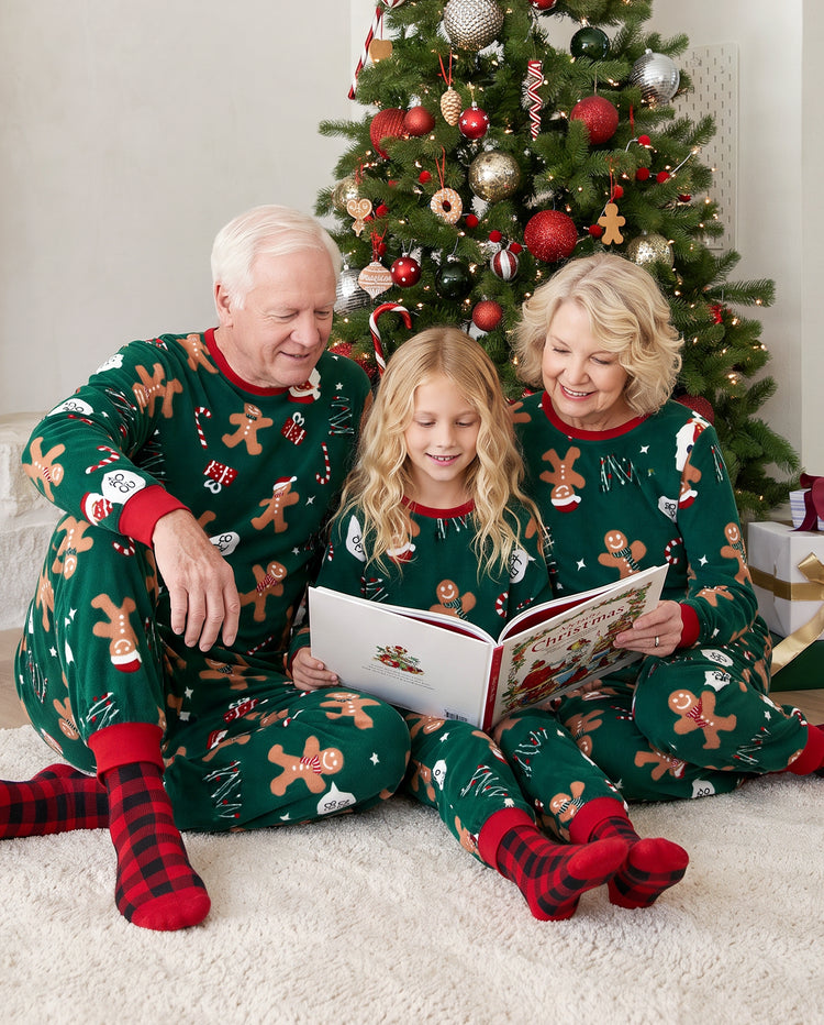 Pyjamas de Noël assortis pour toute la famille, imprimé pain d'épices, en polaire verte