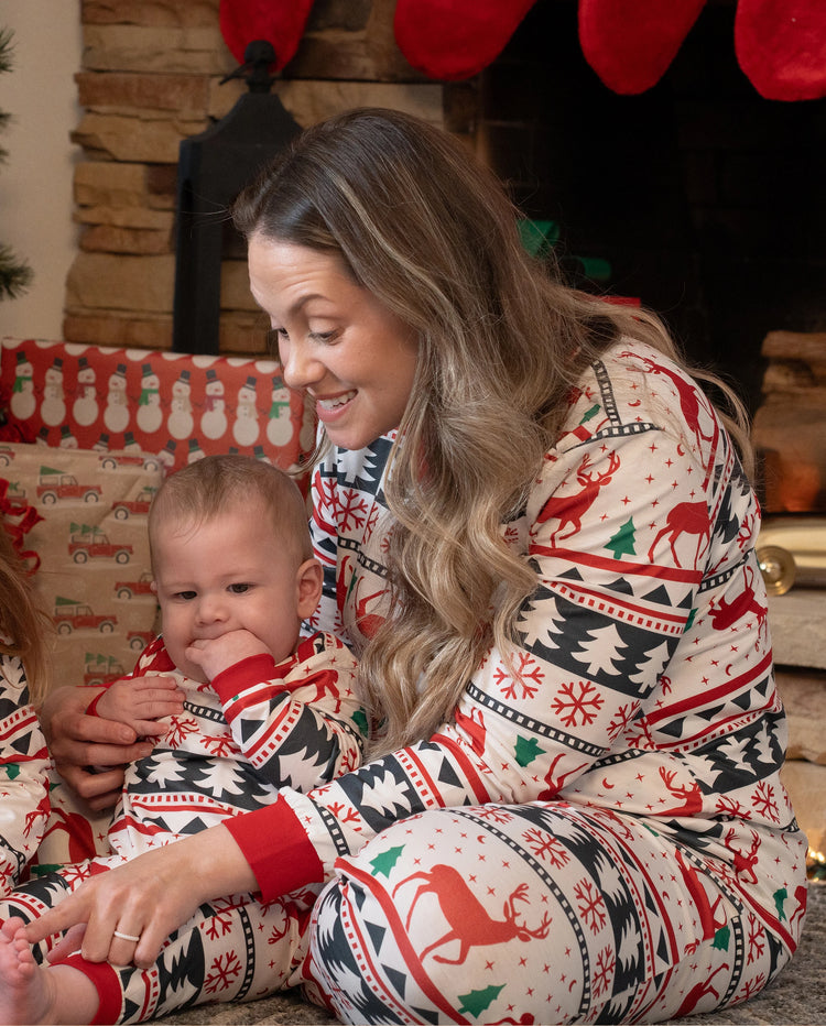 Family Christmas Pajamas All Over Reindeer Print Long-sleeve with Christmas Socks (SGS Certied Safety) Red+White