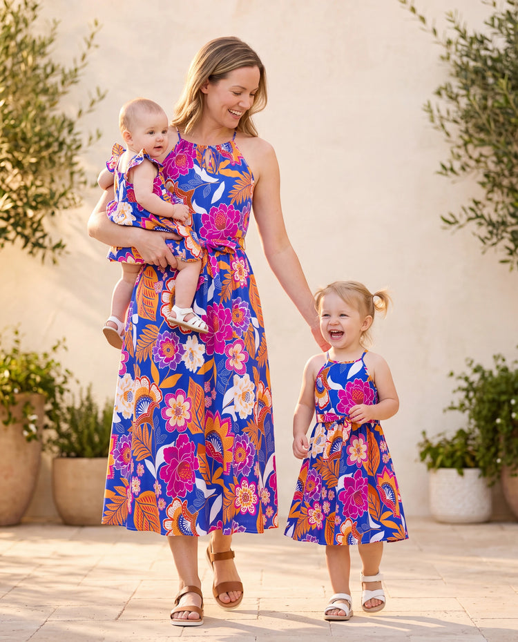 Tenues Hawaïennes Maman & Moi Robe Ceinturée à Bretelles à Imprimé Floral Tropical Marine