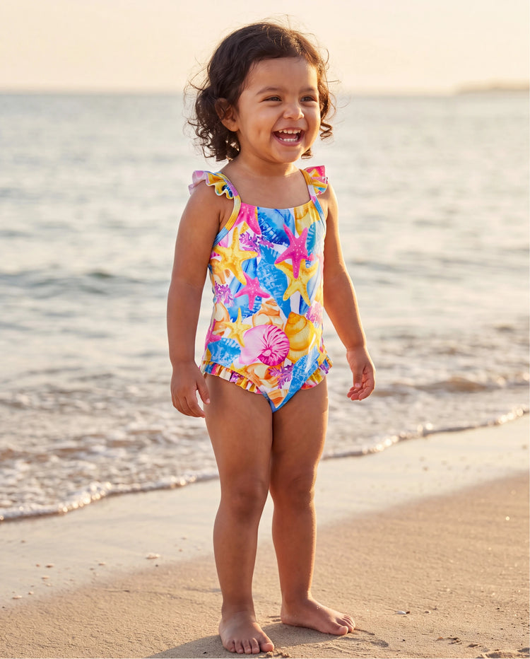 Conjunto de bañador de una pieza fruncido y pantalones cortos con estampado de conchas y estrellas de mar para niña pequeña Multicolor