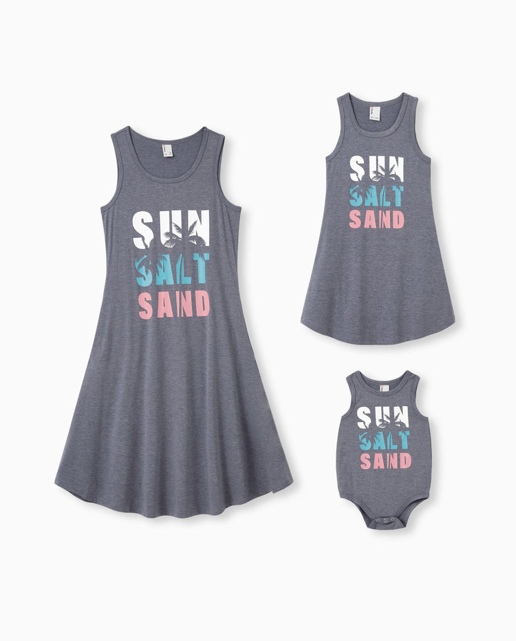 Conjunto de vestido sin mangas con estampado de letras para mamá y niña Gris