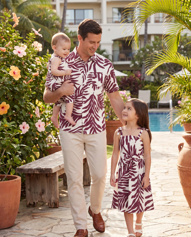 Conjuntos de Papá e Hija Camisas con Estampado de Hojas Rojas y Vestido con Cinturón de Tirantes para Hawái/Crucero/Resort/Ropa Casual Blanco