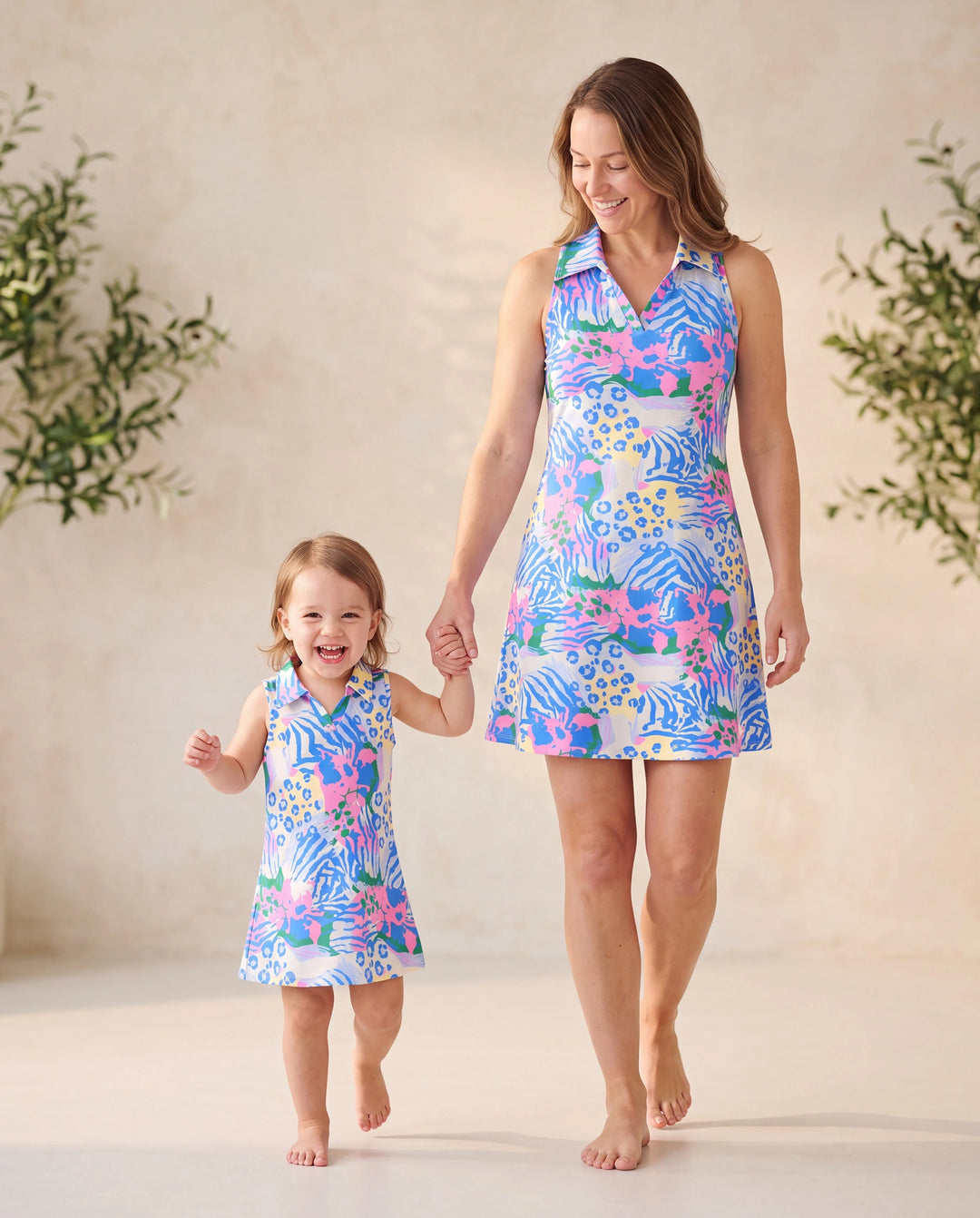 Matching Mommy and Me Resort Dresses Colorful Abstract Print Halter Collar Dress With Shorts, Chic Summer Vacation Outfits Multi-color