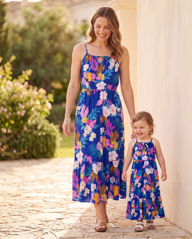 Mommy and Me Matching Family Hawaiian Outfits Tropical Floral Print Strap Dress or Short-sleeve Shirts & Shorts Set Summer Beachwear Set for Vacation  Deep Blue