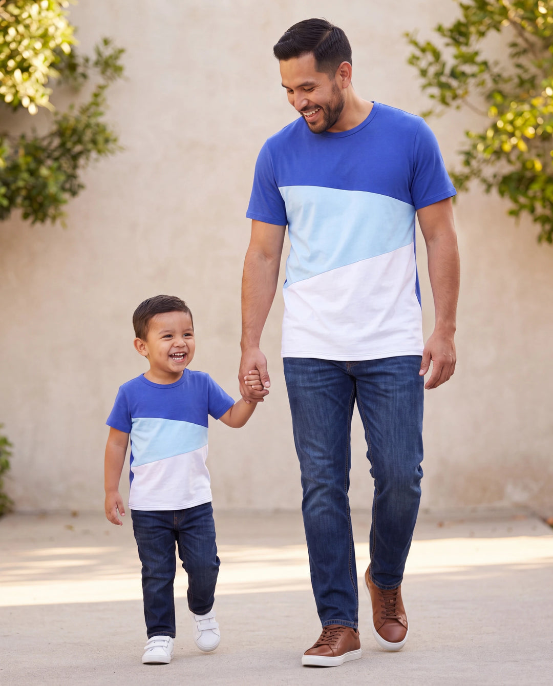Ensemble robe & tee-shirt tropical Papa & Fils – Imprimé floral bleu pour Papa, Maman, filles & bébé, Parfait pour vacances d'été et photos de famille Bleu