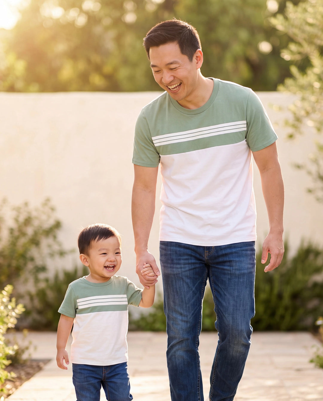 Papa & Sohn Elegante Gebrochene Blumen Passende T-Shirt Outfits für Familie, Mittlere Dicke Grün