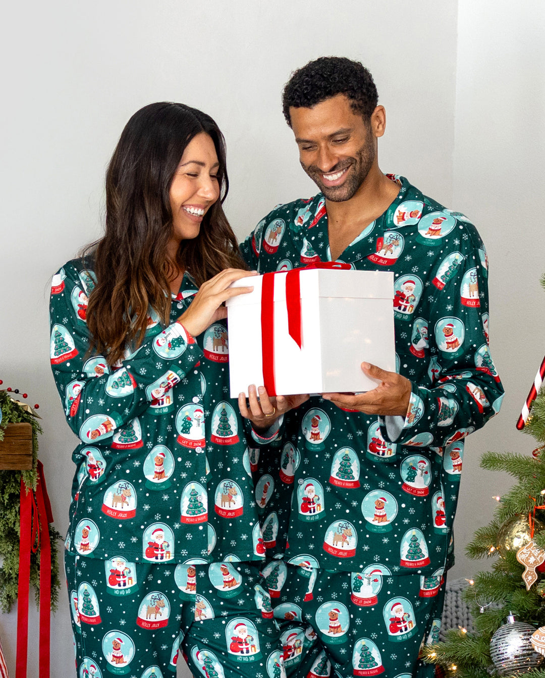 PatPat Matching Family Christmas Pajamas Snow Globe Print Dark Green Plus Size
