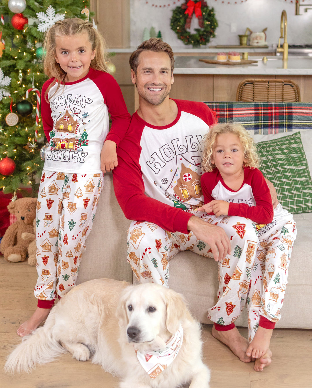 Weihnachts-Pyjamas im Familien-Partnerlook, Lebkuchenhaus- und Weihnachtsbaum-Print, Rot