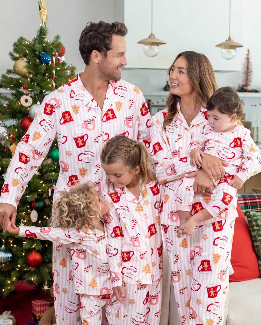 Pyjamas de Noël assortis pour toute la famille, imprimé mugs, rose
