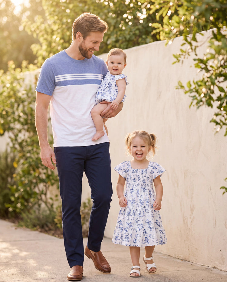 Conjunto de Papá y Hija: Traje casual con fruncido floral AZULBLANCO