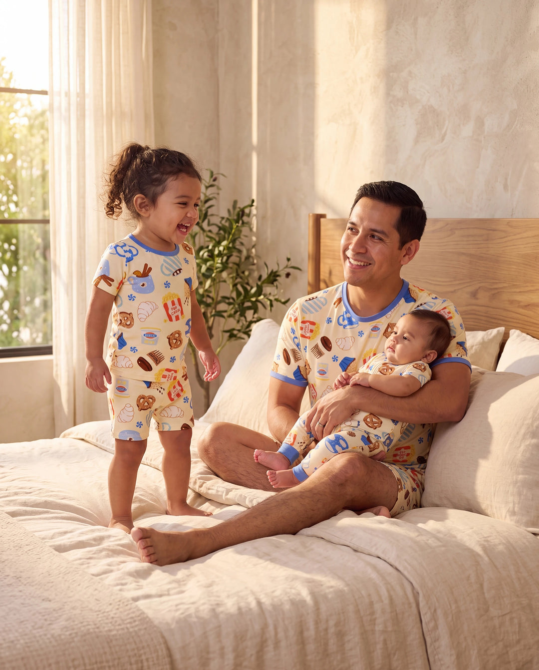Pijamas de Bambú Daddy & Son Suaves como Mantequilla de Viscosa de Bambú para Hombres, Mujeres, Niños, Niños Pequeños y Bebés, Ropa de Dormir de Manga Corta con Estampado Acogedor de Postres Azul