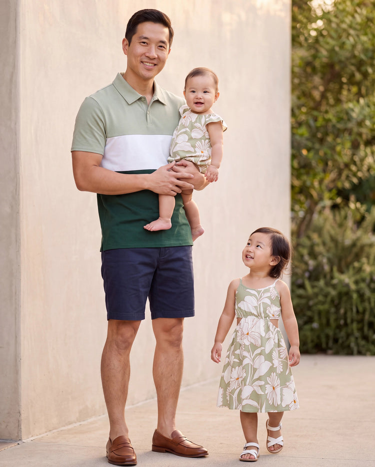 Daddy & Daughter Outfits Tropical Floral Print Strap Dress or Short-sleeve Colorblock Shirts Set Pale Green