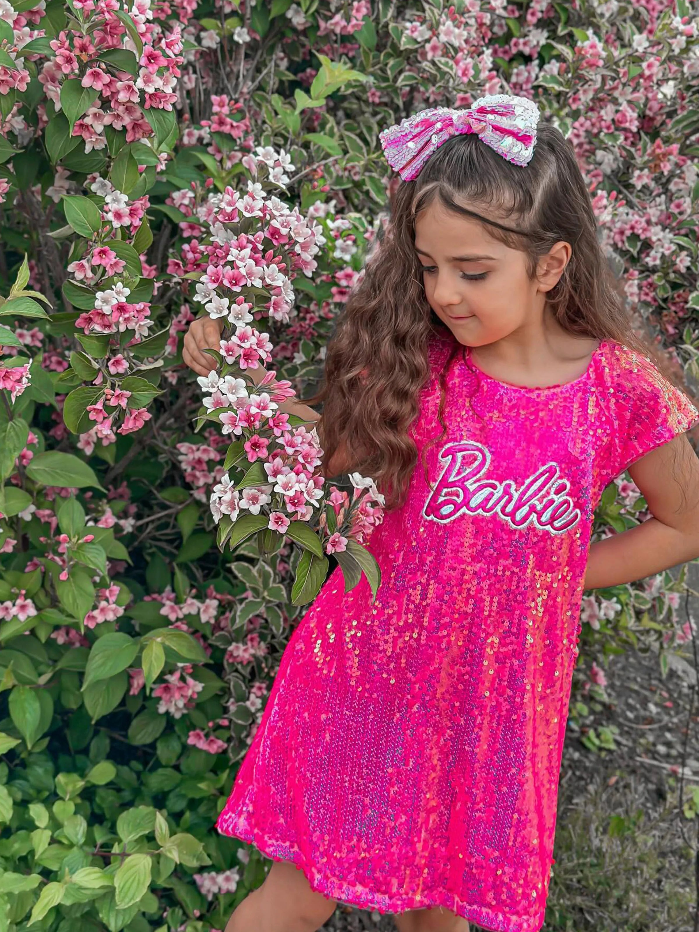 Barbie Toddler/Kid Girl Classic Barbie Letter Print Sequins Flutter-sleeve Dress Roseo Barbie Toddler/Kid Girl Classic Barbie Letter Print Sequins Flutter-sleeve Dress Roseo