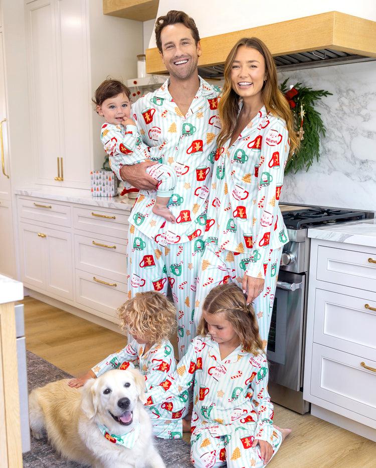 Weihnachts-Pyjamas im Partnerlook für die ganze Familie, Tassen-Print, Grün